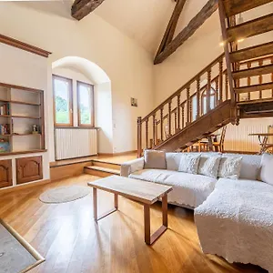 chteau-de-montpon-grand-logement.hotels-rhonealpes.com/